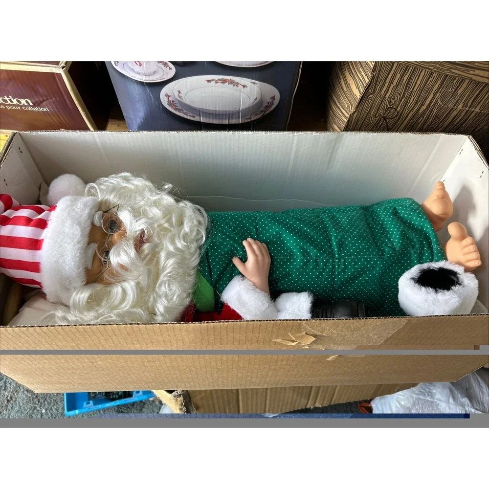 Exclusive Home Curtains vtg santa